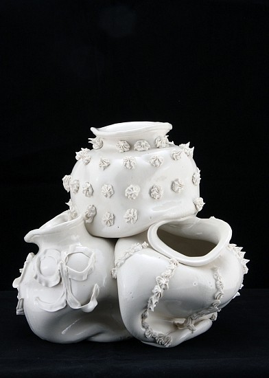 Robert Chamberlin, Fountain 01, 2014
Porcelain with porcelain decoration, 8 x 10 x 8.5 inches (20 x 21.5 x 21.5 cm)
Sold