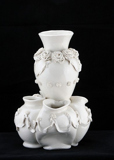 Robert Chamberlin, Fountain 02, 2014
Porcelain with porcelain decoration, 9.5 x 9 x 14 inches (24 x 23 x 35.5 cm)