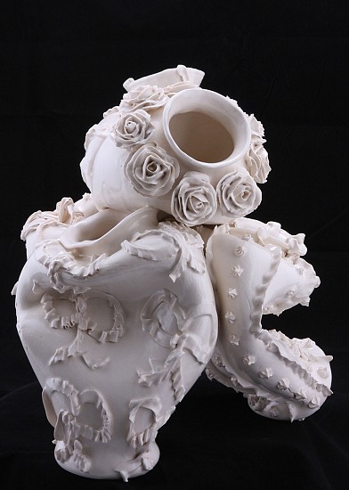 Robert Chamberlin, Fountain 04, 2014
Porcelain with porcelain decoration, 11 x 14 x 15 inches (28 x 35.5 x 38 cm)
