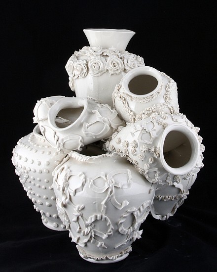 Robert Chamberlin, Fountain 10, 2014
Porcelain with porcelain decoration, 16 x 14.5 x 16 inches (41 x 37 x 41 cm)