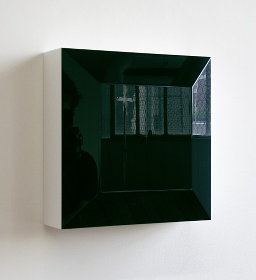 Bill Thompson, Vanity, 2007
Acrylic urethane on epoxy, 11.5 x 11.5 x 4 inches (30 x 30 x 10 cm)